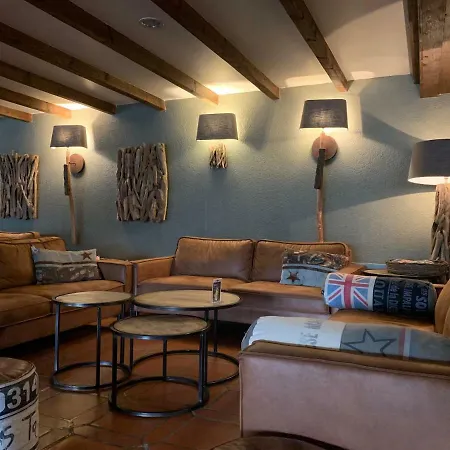 호텔 Champoussin Lodge 챰푸신