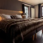 Champoussin Lodge Hotel Champoussin