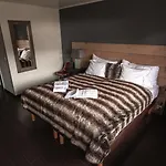 Champoussin Lodge